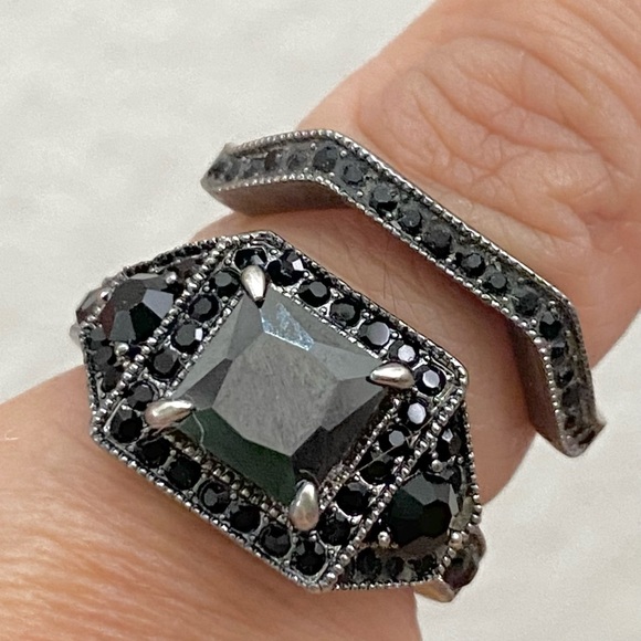 2-pc Black Simulated CZ Stone Engagement Ring Set Size 7 - Picture 5 of 13